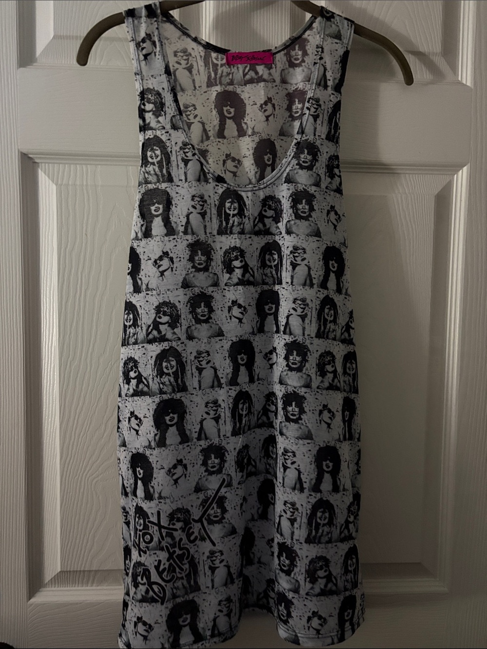 Betsey Johnson Black & White Rock Photo Tank
